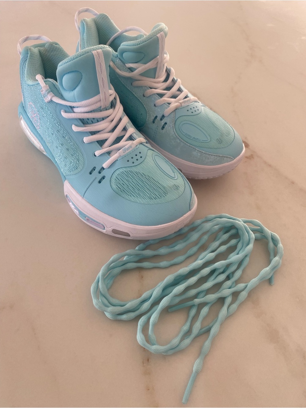 Light Blue Women's Athletic Sneakers with Extra Laces